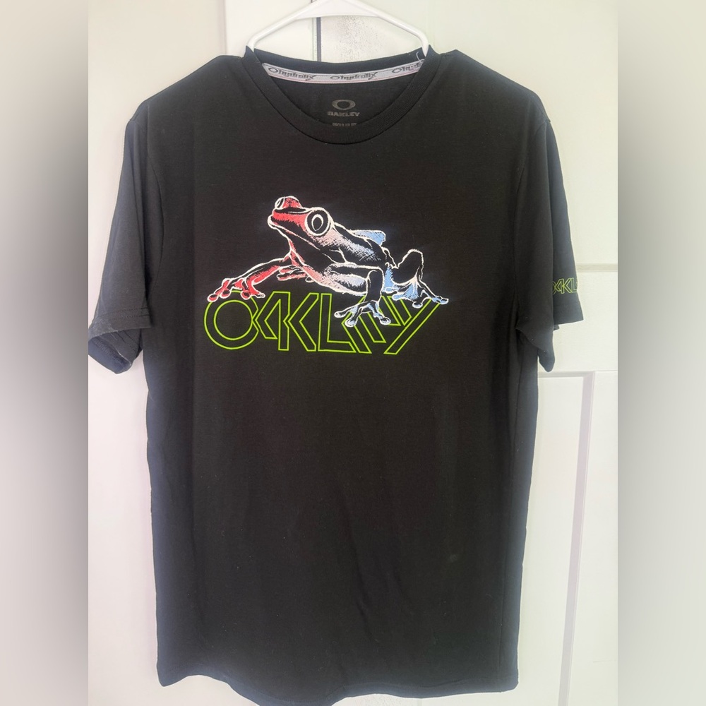 Oakley Black Tee with Vibrant Frog Design